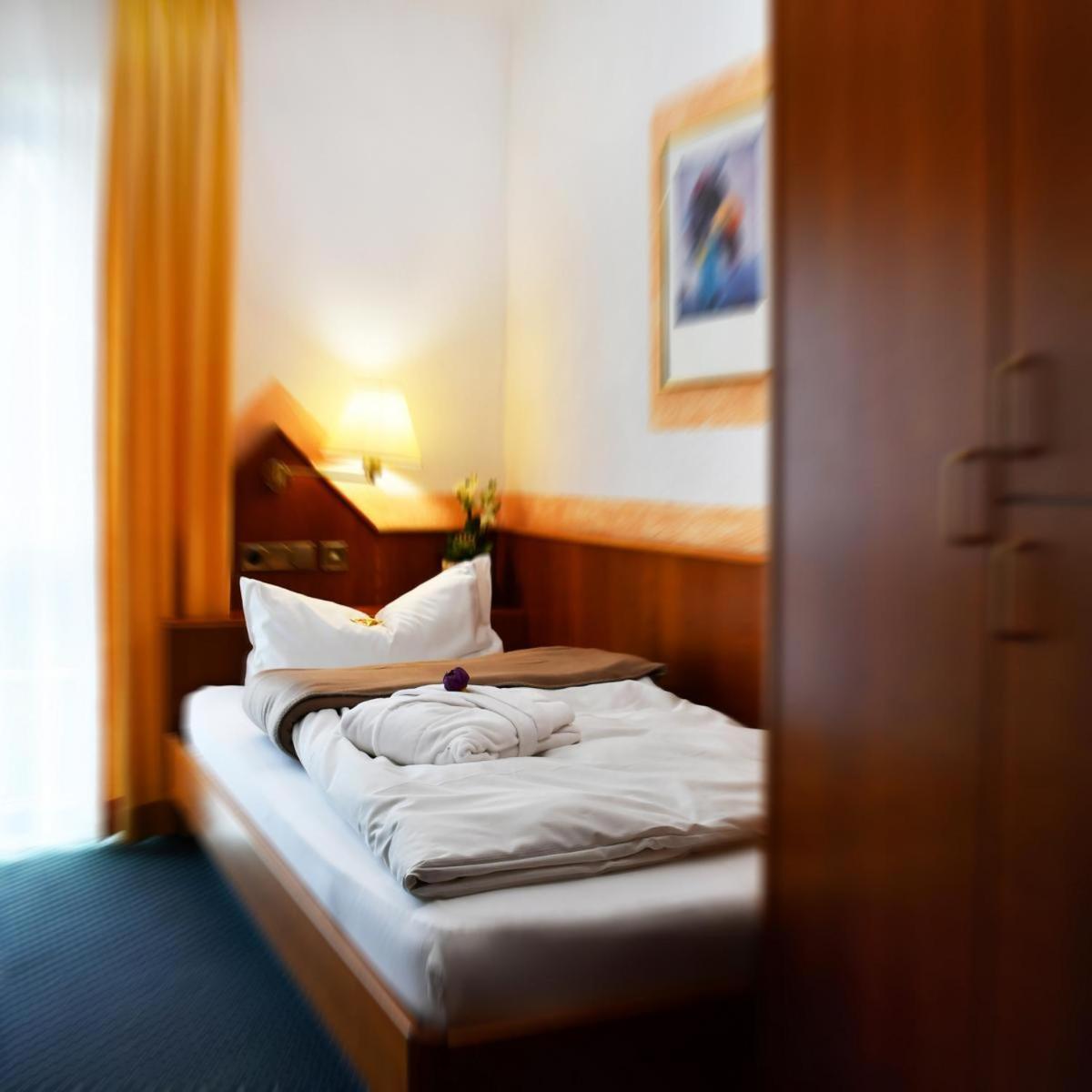 Hotel Schoene Aussicht Giessen Exterior photo